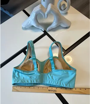 Lululemon Enlite Bra High Support Sports Bra - Aqua Blue / Tiffany Blue - Sz 34C/D thumbnail 4
