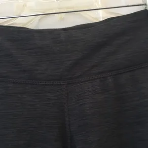 FINAL MARKDOWN Ladies old navy active workout leggings medium thumbnail 2