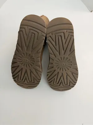 Ugg Boots Classic Short Rubber Logo Bold Spell Out Leather Chestnut Tan Gold thumbnail 8