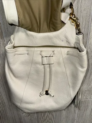 G.I.L.I. White Leather Shoulder Bag with Tassel and Gold Hardware thumbnail 3