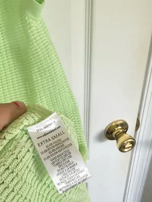Solid & Striped Carson Coverup in Pistachio Green thumbnail 6