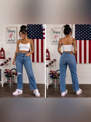 Levi’s Wedgie Straight Distressed Jeans thumbnail 2
