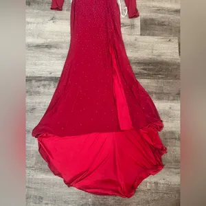 SHERRI HILL Two Piece Long Sleeve Dress with Side Slit in Ruby thumbnail 6