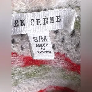 En Creme Ellie Rose Sweater in size Small/Medium. Fuzzy and soft thumbnail 9