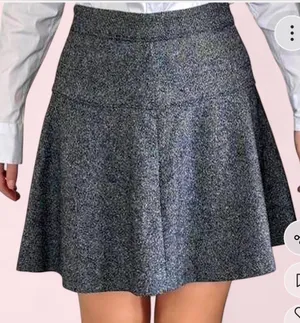Banana Republic black and gray flounce tweed skirt size 8 thumbnail 1