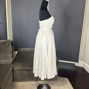 Women’s White Floral Strapless Prom Formal Dress Zip & Corset Back Size 2/4 NWOT thumbnail 4
