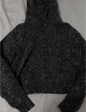 Lululemon scuba  thumbnail 1