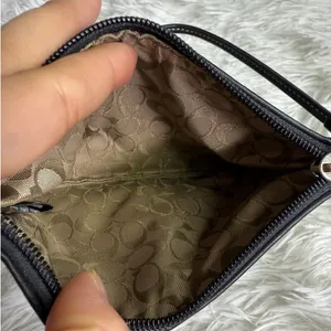 y2k COACH Leatherware Black Wristlet thumbnail 6