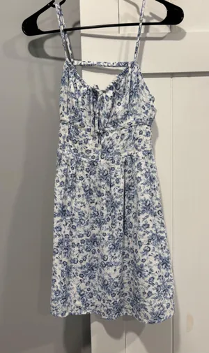 Garage Dress Blue and White Floral thumbnail 1