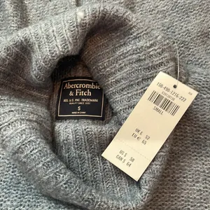 Abercrombie and Fitch Turtleneck Sweater thumbnail 3