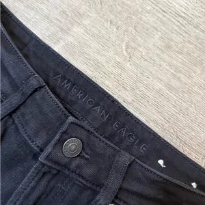 •AMERICAN EAGLE• DISTRESSED MOM JEANS thumbnail 9
