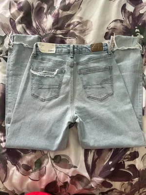 American Eagle Strigid Curvy Mom Jeans thumbnail 2