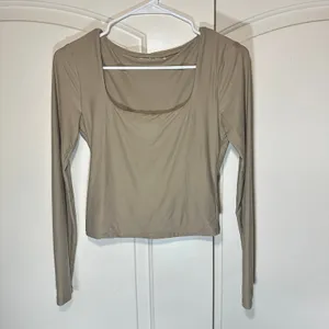 Abercrombie & Fitch Soft Matte Seamless Long-Sleeve Crop‎ Squareneck Top Nude S thumbnail 2