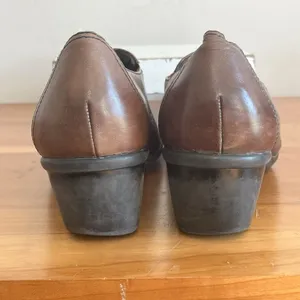 Clarks Brown Leather Slip On Loafer Wedge Pump Dress Work‎ Women Shoes Size 7M thumbnail 5