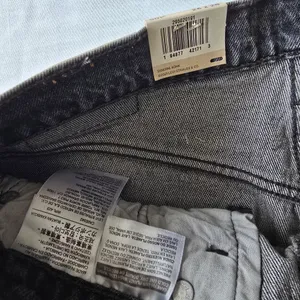 Levi's 501 Skinny High Rise Fitted Through Hip And‎ Thigh Size 26x28 thumbnail 9