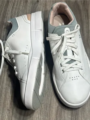 On Running Women's White Sneakers with Light Pink Lining Size 9.5 thumbnail 6
