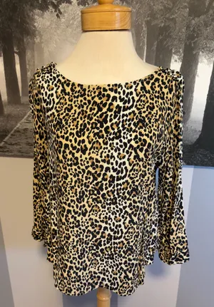 GAP animal print blouse thumbnail 1