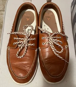 Crocs Brown Leather Deck Shoe Women’s Size 8 thumbnail 1