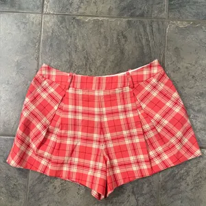 New! Smythe Pleated Plaid Walking‎ Shorts Sz 12 $425 thumbnail 5