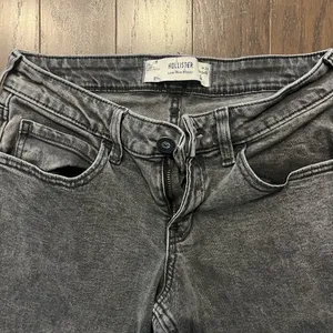 Hollister Black Low Rise Regular Length Baggy Jeans thumbnail 5