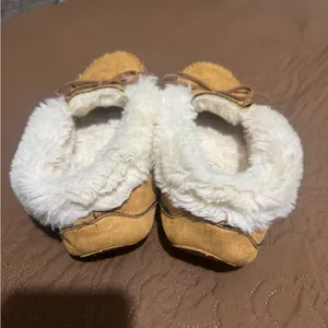 Porland boot company Women's Tan Suede Slippers Yellow Size 7 thumbnail 5