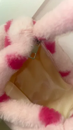Fluffy pink heart purse Y2K 💕 thumbnail 4