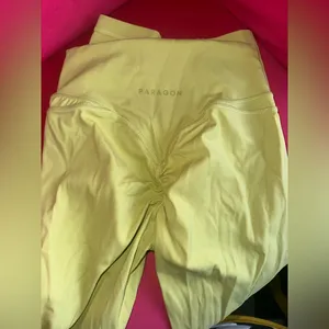 Paragon NWOT RecStretch™ Levitate Sculptseam® Plus Legging In Lemon Lime $88 MSRP thumbnail 10