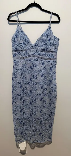 Bardot Light Blue Floral Lace Midi Dress V-Neck Sheath US 10 L thumbnail 1