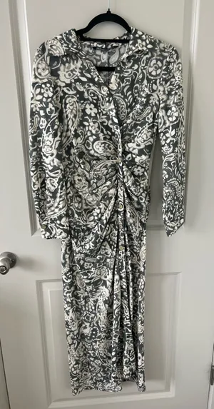 Long Sleeve Ruched Paisley Maxi Dress - Green & White thumbnail 2
