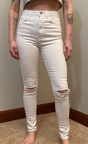 Forever 21 High Rise Skinny Jeans thumbnail 2