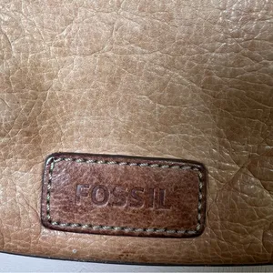 VTG FOSSIL Genuine Leather Brown Crossbody Bag Tan Satchel Zip-Top Key Charm Y2K thumbnail 14