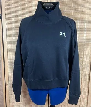 Under Armour Sweatshirt, Size: X-Large thumbnail 1