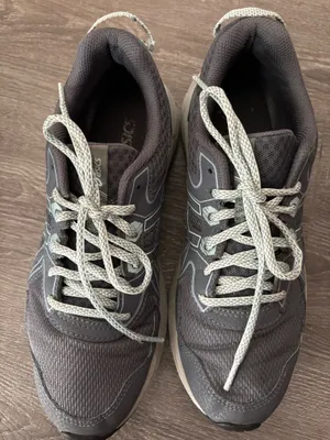 Grey Sneakers Sz.9 running shoes or athletic shoes thumbnail 1