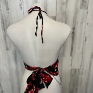 Meraki Red & Black Abstract Halter Top Small Gold Chain Neck Tie Back thumbnail 6