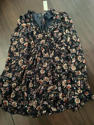 Dress thumbnail 1