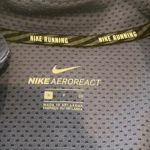 Nike AeroReact Womens Running 1/4 Zip Pullover Navy Blue Small Thumbholes thumbnail 3