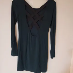 Tight fitting dress thumbnail 2