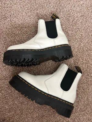 Dr. Martens Platform Boots Chelsea thumbnail 1