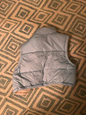 Light blue cropped puffer vest thumbnail 4
