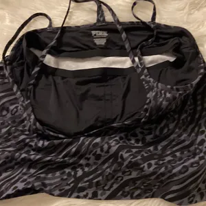 Pink Shirt/Workout size XL thumbnail 7