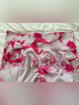 Pink tie dye scrunch booty shorts size L thumbnail 4