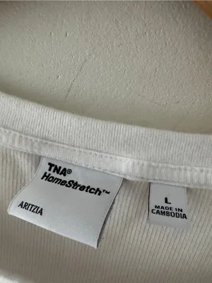 Aritzia TNA‎ HomeStretch Ribbed Tune Waist Basic Tee thumbnail 5
