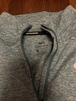 Nike Dri-Fit Running Long Sleeve Women’s Medium thumbnail 2