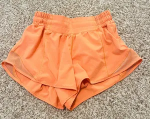 Lululemon Hotty Hot Short 2.5” thumbnail 1
