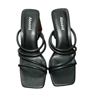 Abound Black Strappy Sandals(Size 8.5M) thumbnail 3