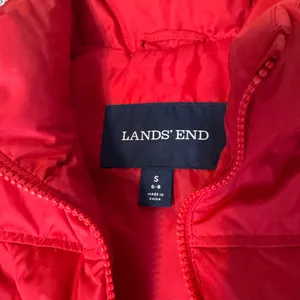 Lands' End Women's‎ Vibrant Red Quilted Vest size small (6-8) thumbnail 2
