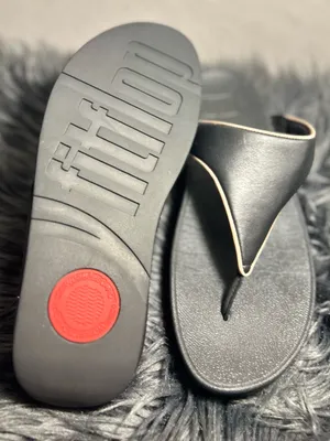 FitFlop Lulu Black Pink Leather Thong Sandals Size 8 thumbnail 6