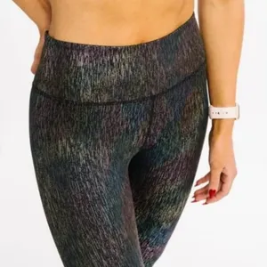 Zyia Active Black Vertical Mirage Light and Tight High Rise 7/8 Leggings Size 12 thumbnail 3