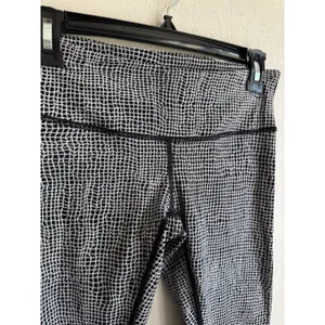 Lululemon Black White Print Legging Womens 6 Athletic Yoga Running Workout thumbnail 2