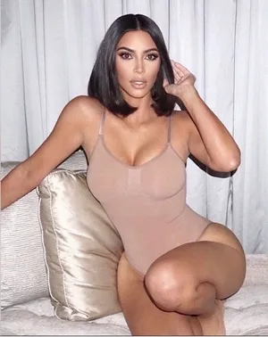 Skims (B11) Bodysuit Shapewear Nwot Xxs/Xs thumbnail 1